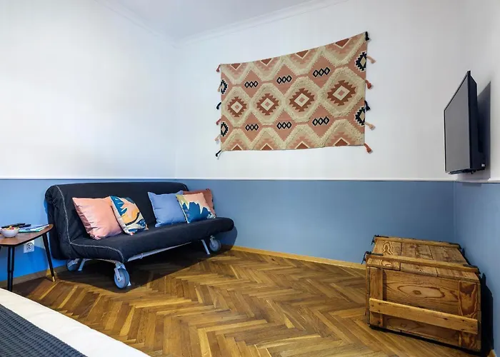 Silent Blue Apartment / Kochanowskigo St